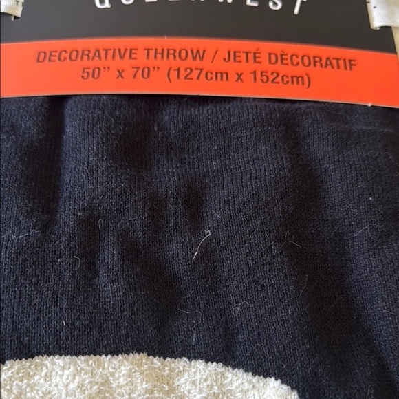 QueenWest Halloween trick-or-treating, mummy decorative throw 🎃 - Picture 7 of 7